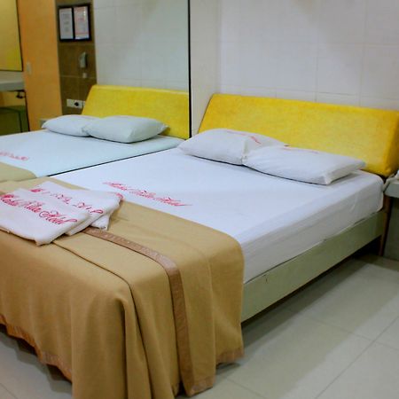Mahal Kita Drive Inn Pasay Extérieur photo