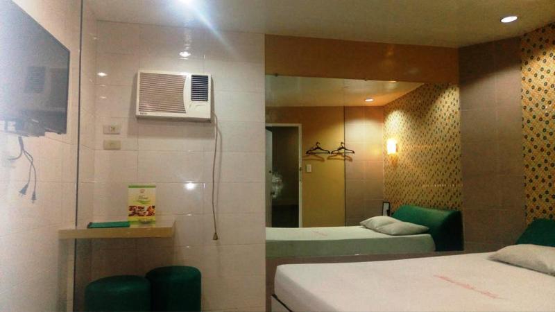 Mahal Kita Drive Inn Pasay Extérieur photo