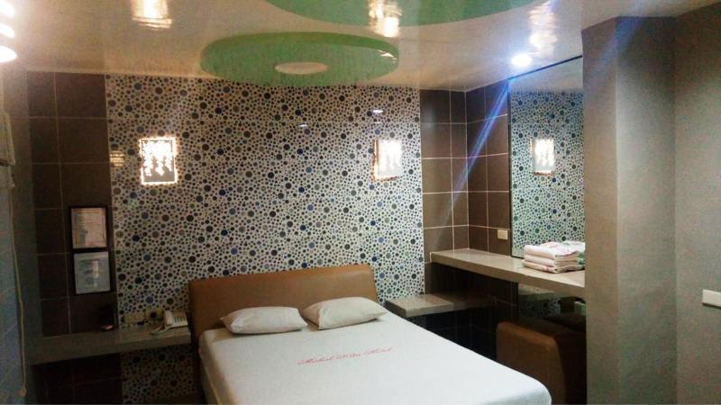 Mahal Kita Drive Inn Pasay Extérieur photo