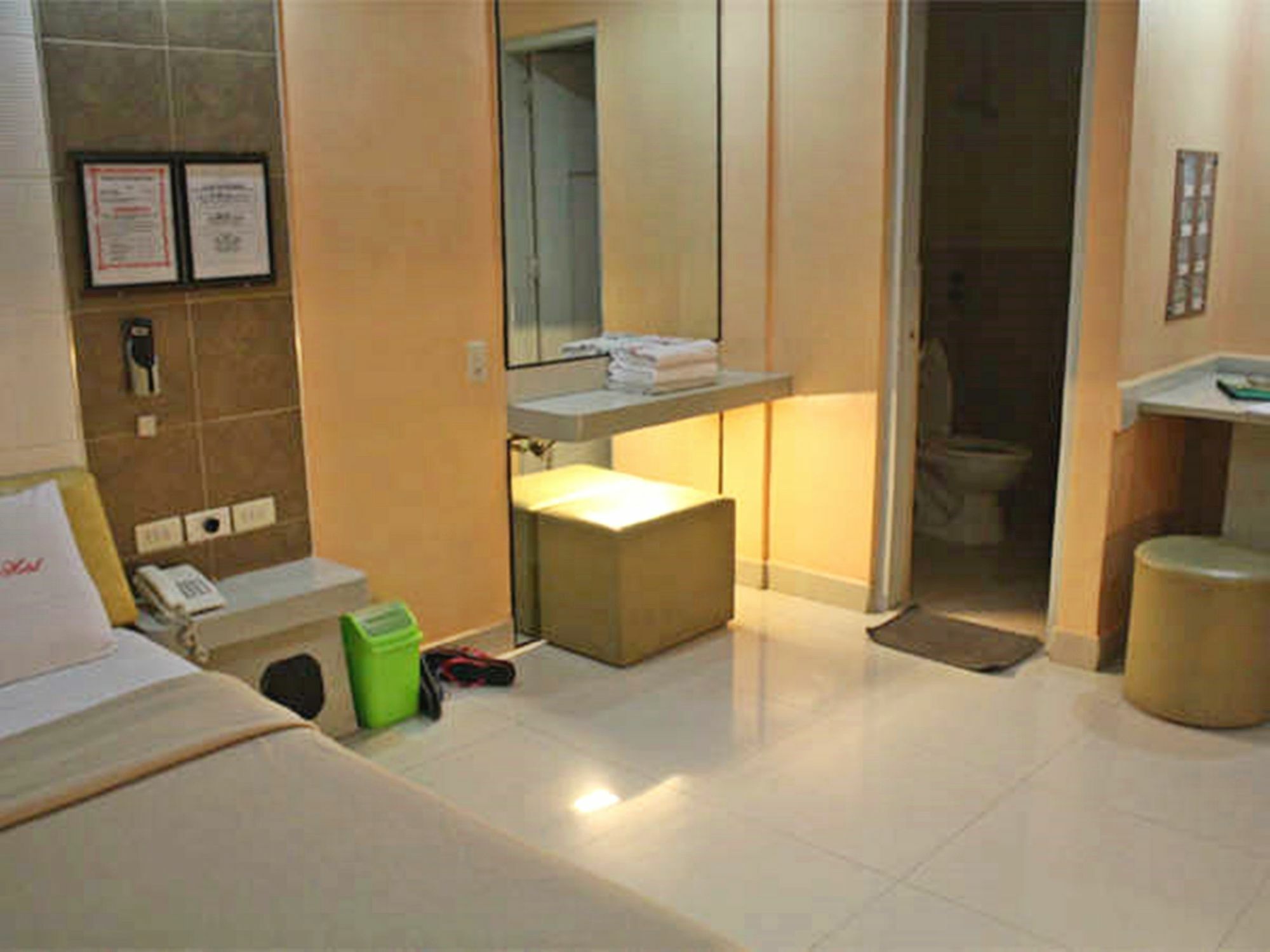 Mahal Kita Drive Inn Pasay Extérieur photo